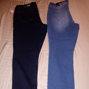 St Johns Bay womems skinny jeans